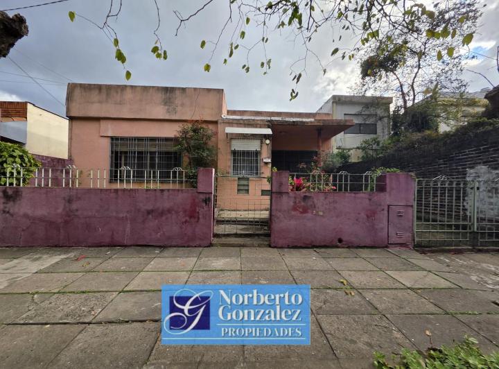 Casa · 110m² · 3 Ambientes · 1 Cochera