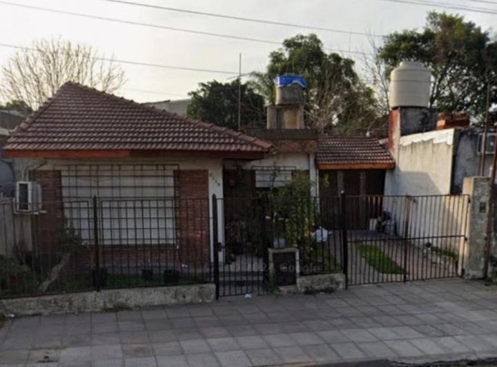 Casa · 80m² · 1 Ambiente · 2 Cocheras