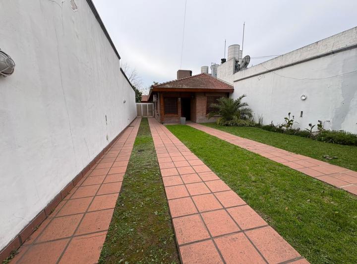 Casa · 524m² · 3 Ambientes · 4 Cocheras