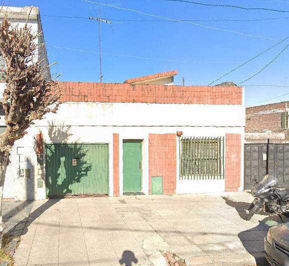 Casa · 300m² · 3 Ambientes · 1 Cochera