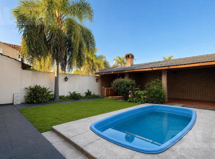 Casa · 190m² · 4 Ambientes · 3 Cocheras