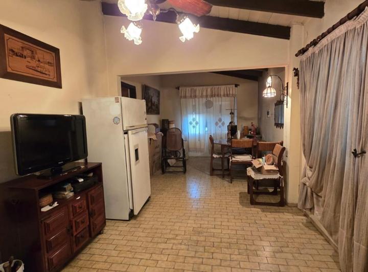 Casa · 100m² · 3 Ambientes · 2 Cocheras