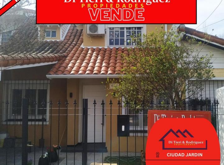 Casa · 175m² · 4 Ambientes · 1 Cochera