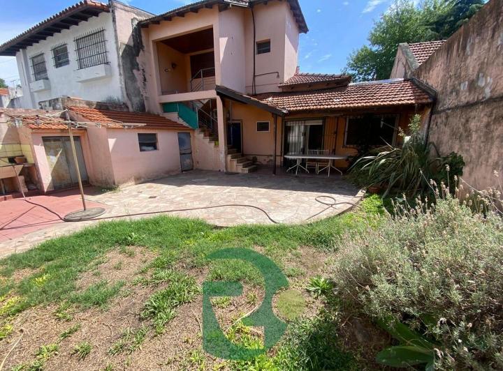 Casa · 147m² · 4 Ambientes · 2 Cocheras