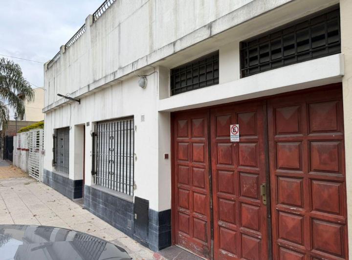Casa · 150m² · 4 Ambientes · 2 Cocheras