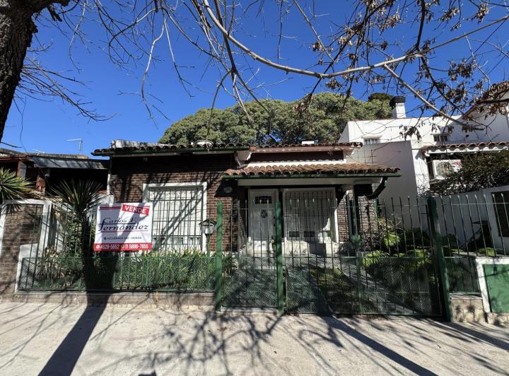 Casa · 180m² · 3 Ambientes · 1 Cochera