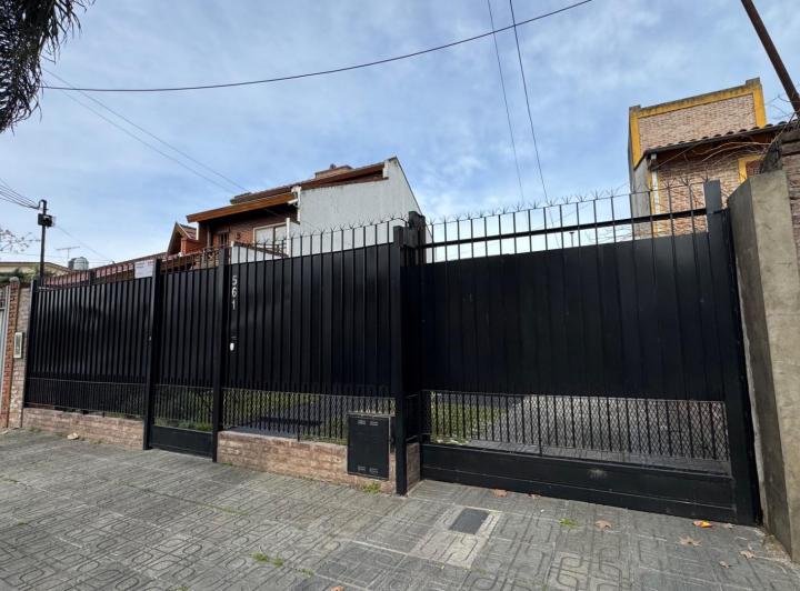 Casa · 120m² · 3 Ambientes · 3 Cocheras