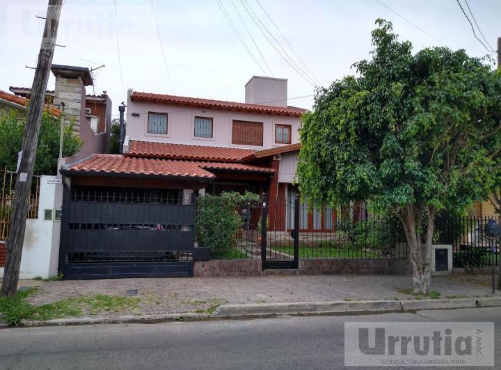 Casa · 5 Ambientes · 1 Cochera
