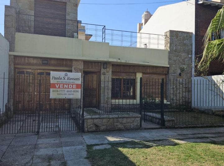 Casa · 190m² · 5 Ambientes · 2 Cocheras
