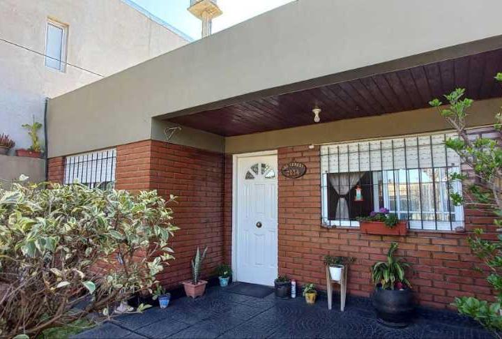 Casa · 150m² · 3 Dormitorios · 1 Cochera