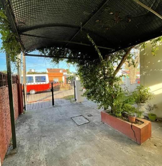 Casa · 74m² · 3 Ambientes · 1 Cochera