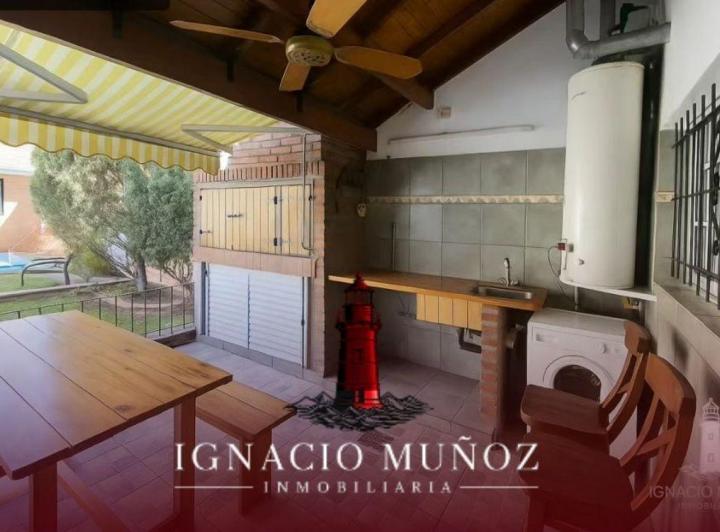 Casa · 103m² · 3 Ambientes · 1 Cochera