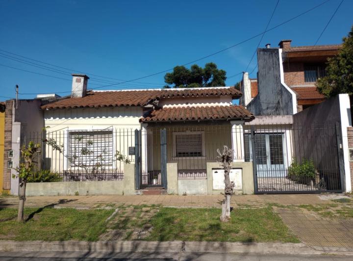 Casa · 176m² · 4 Ambientes · 1 Cochera