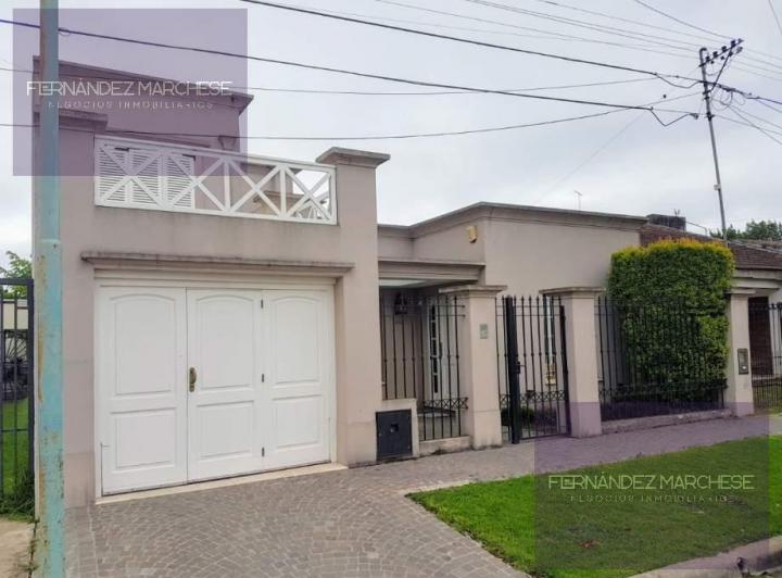 Casa · 290m² · 7 Ambientes