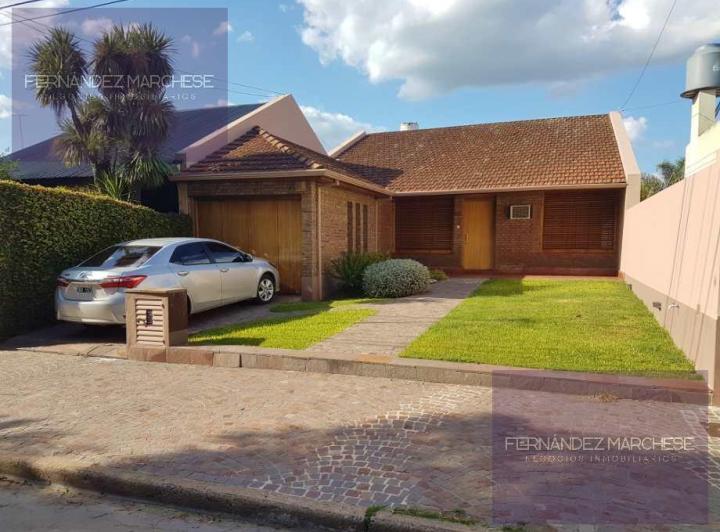 Casa · 255m² · 5 Ambientes · 1 Cochera