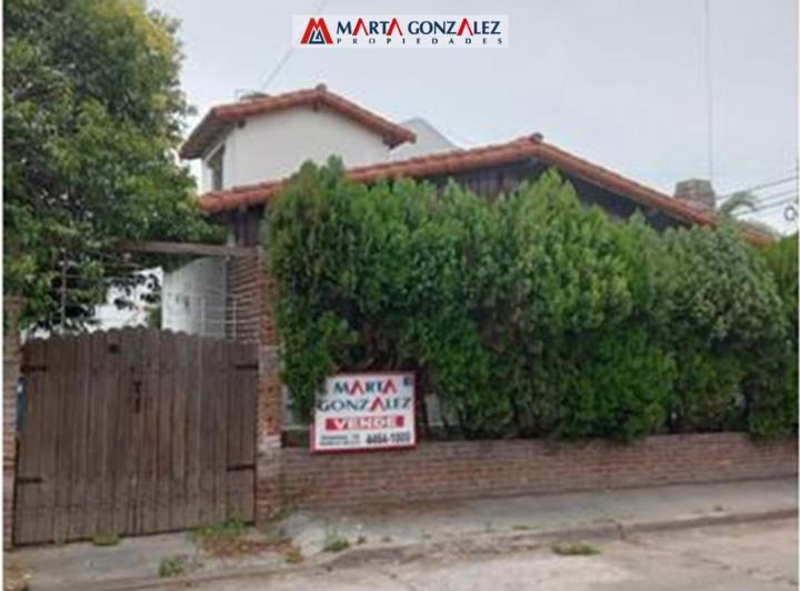 Casa · 130m² · 4 Ambientes · 1 Cochera