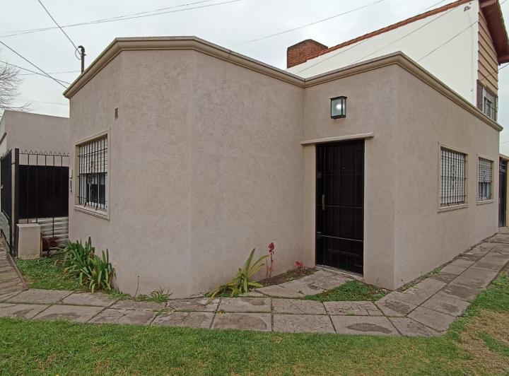 Casa · 75m² · 3 Ambientes · 1 Cochera