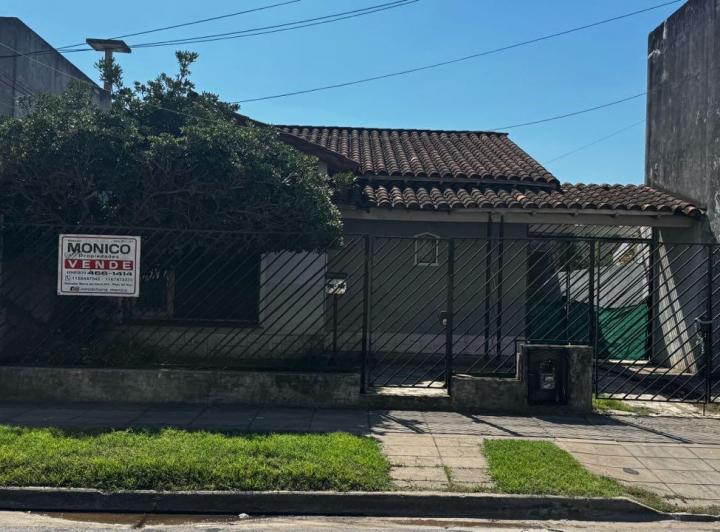 Casa · 200m² · 3 Dormitorios · 3 Cocheras