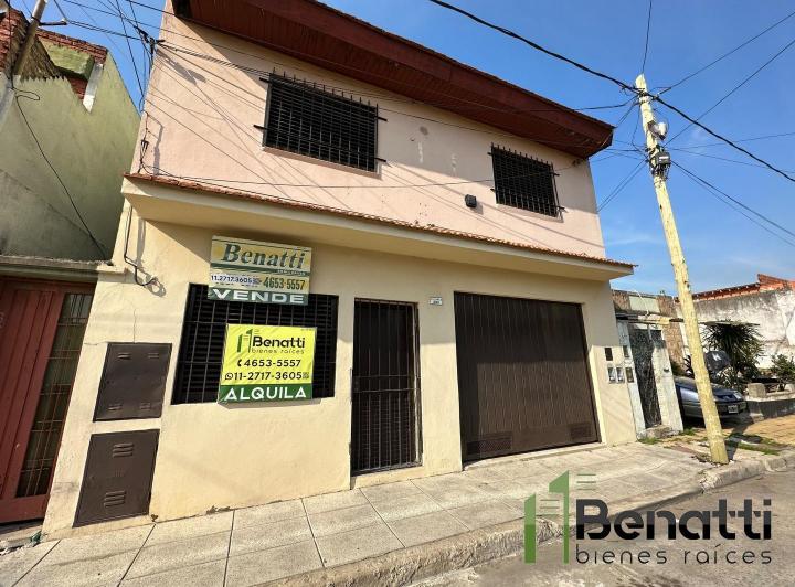 Casa · 180m² · 4 Ambientes · 1 Cochera