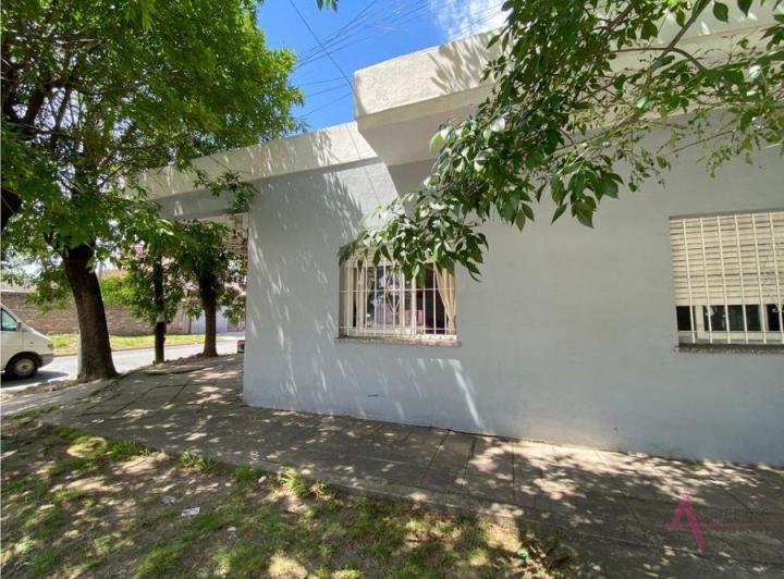 Casa · 154m² · 4 Dormitorios · 1 Cochera