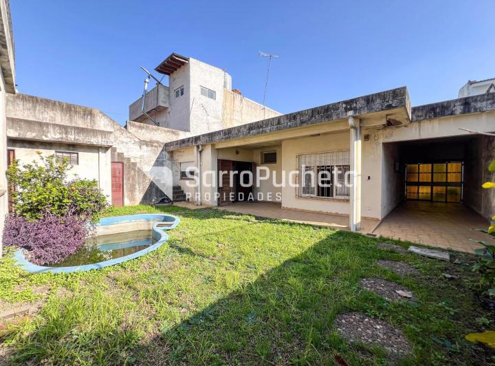 Casa · 167m² · 3 Ambientes · 2 Cocheras