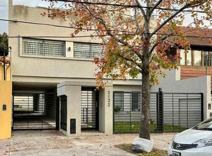 Casa · 110m² · 4 Ambientes · 1 Cochera