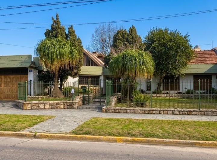 Casa · 4 Ambientes