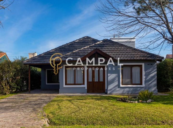 Casa · 127m² · 4 Ambientes · 1 Cochera