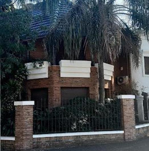 Casa · 431m² · 5 Ambientes · 2 Cocheras