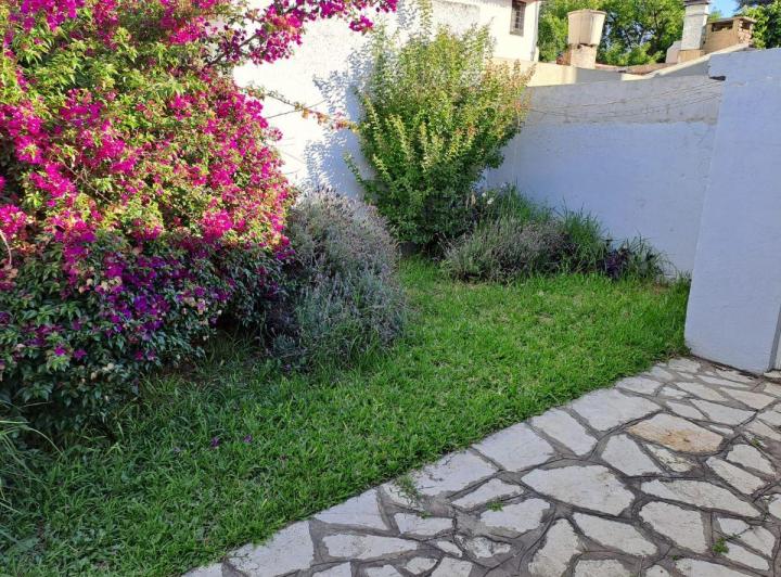 Casa · 65m² · 3 Ambientes · 1 Cochera