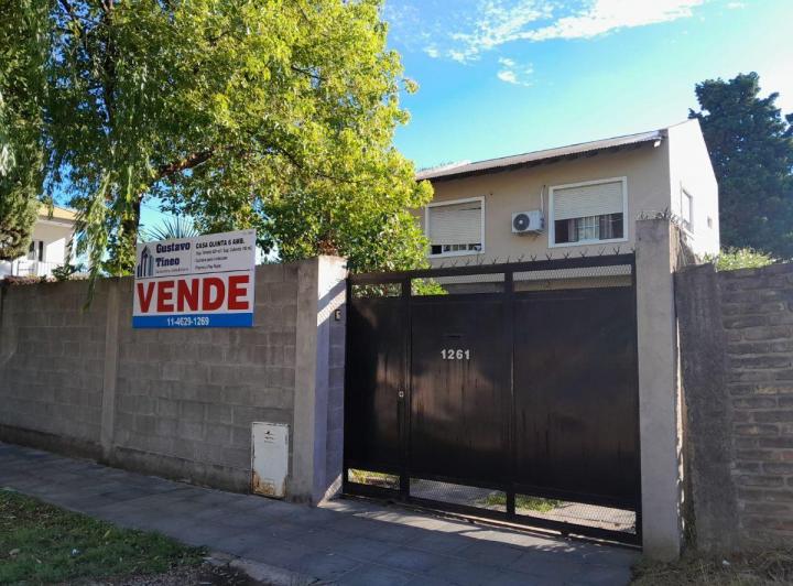 Casa · 190m² · 6 Ambientes · 1 Cochera