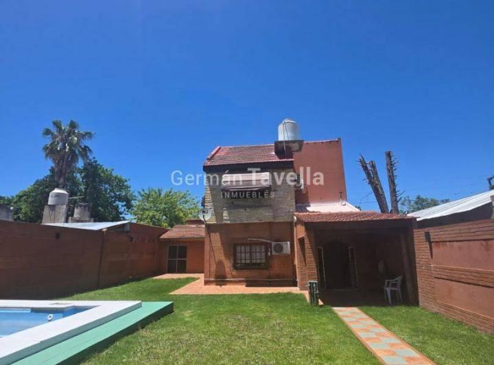 Casa · 220m² · 5 Ambientes · 2 Cocheras