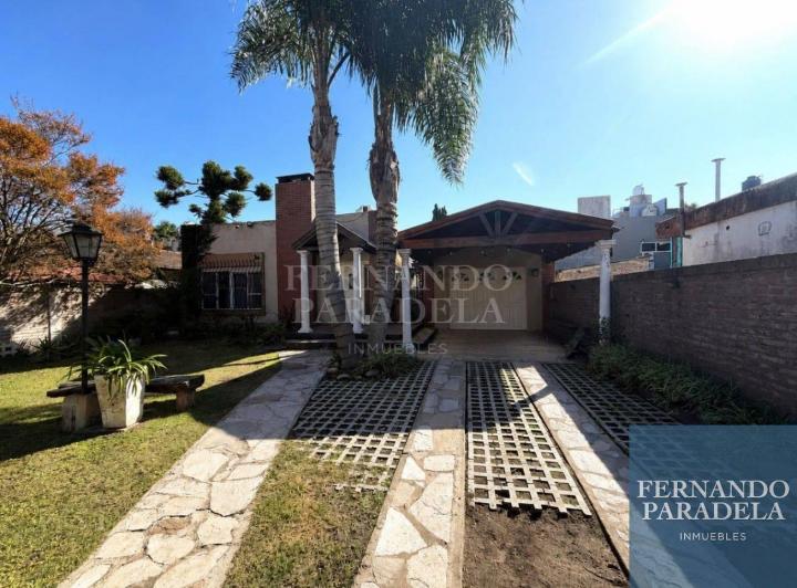 Casa · 130m² · 3 Ambientes · 2 Cocheras
