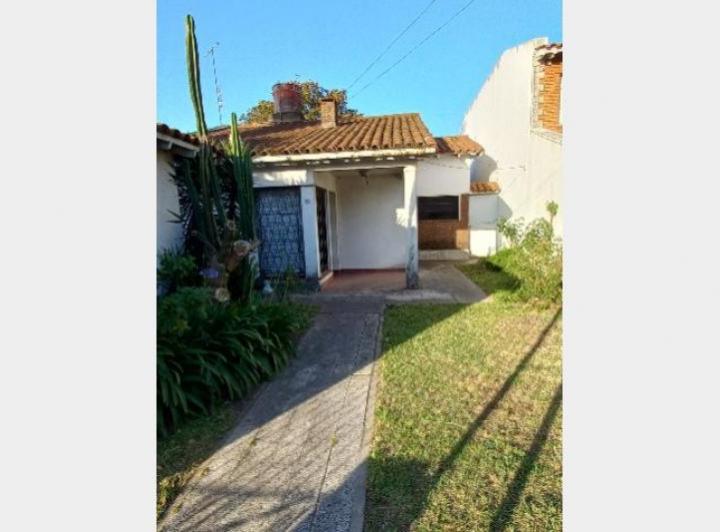 Casa · 100m² · 4 Ambientes · 1 Cochera