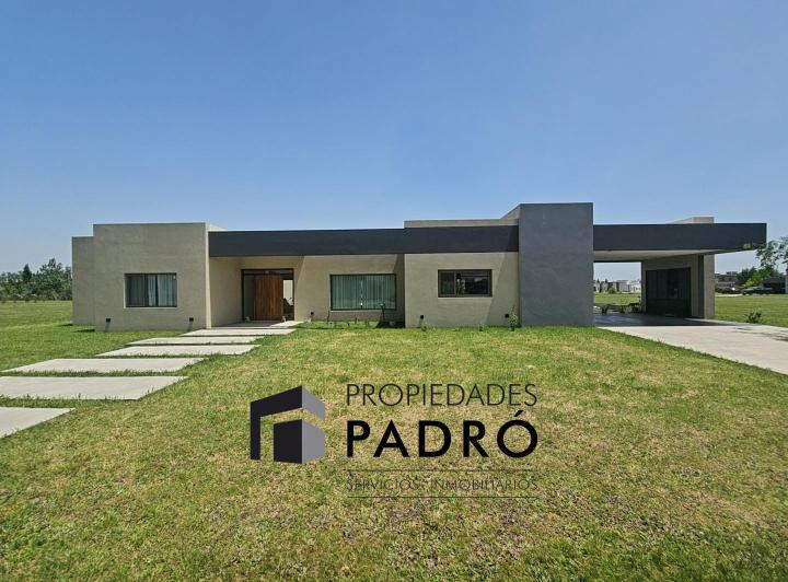 Casa · 201m² · 5 Ambientes · 2 Cocheras