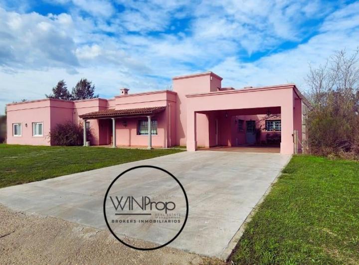 Casa · 300m² · 3 Dormitorios · 2 Cocheras