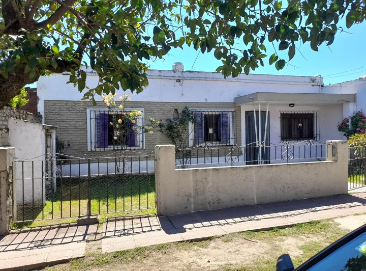 Casa · 70m² · 3 Ambientes · 1 Cochera