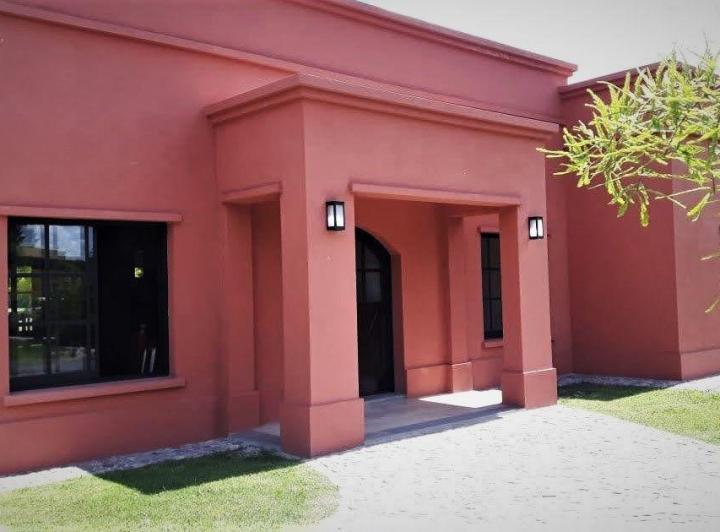 Casa · 140m² · 4 Ambientes · 1 Cochera