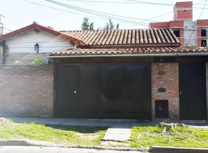 Casa · 140m² · 4 Ambientes · 1 Cochera