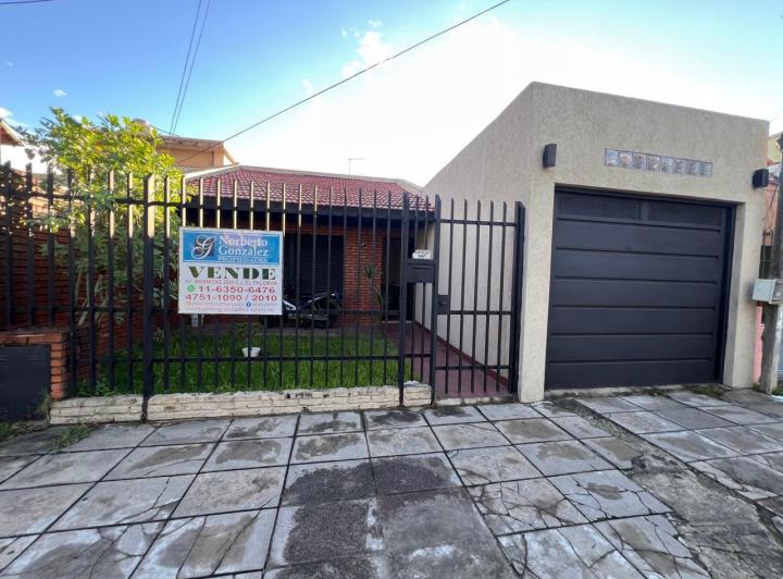 Casa · 140m² · 3 Ambientes · 1 Cochera