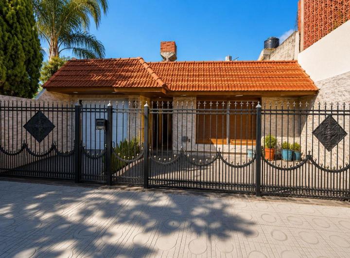 Casa · 129m² · 4 Ambientes · 1 Cochera