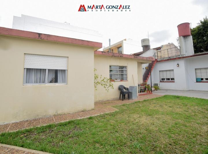 Casa · 130m² · 5 Ambientes · 1 Cochera