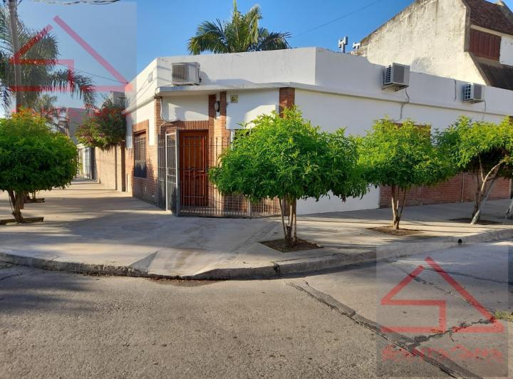 Casa · 90m² · 4 Ambientes · 1 Cochera
