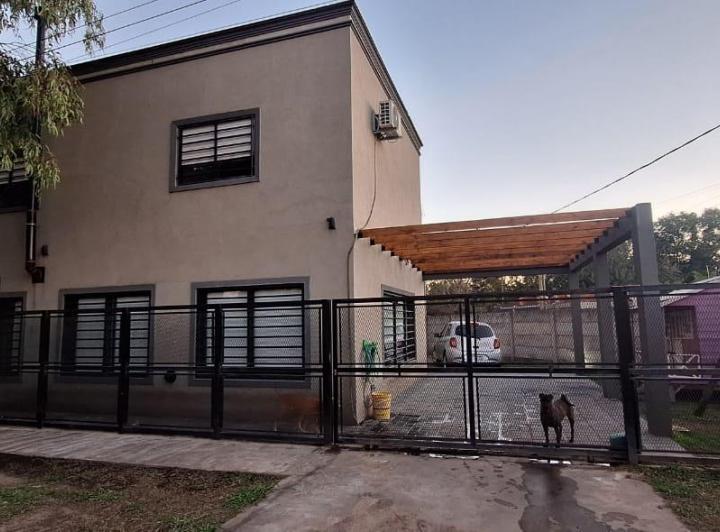 Casa · 167m² · 4 Ambientes · 3 Cocheras