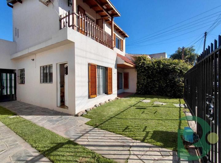 Casa · 156m² · 5 Ambientes · 3 Cocheras