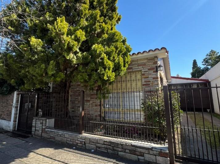 Casa · 160m² · 5 Ambientes