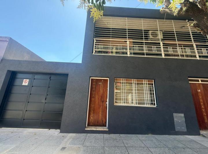 Casa · 197m² · 4 Ambientes · 2 Cocheras