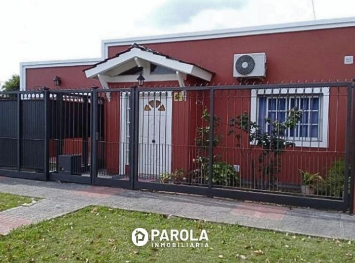 Casa · 120m² · 5 Ambientes · 1 Cochera