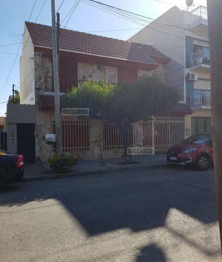 Casa · 170m² · 5 Ambientes · 1 Cochera