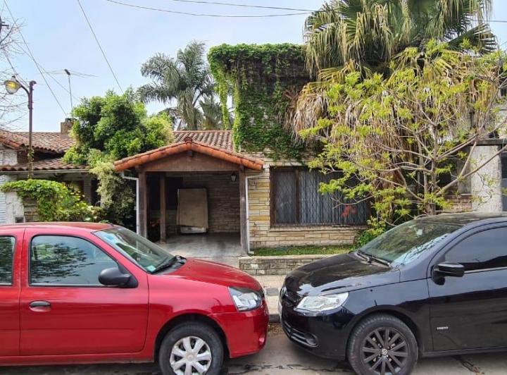Casa · 130m² · 5 Ambientes · 1 Cochera